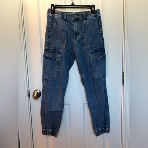 Cargo mom jeans.